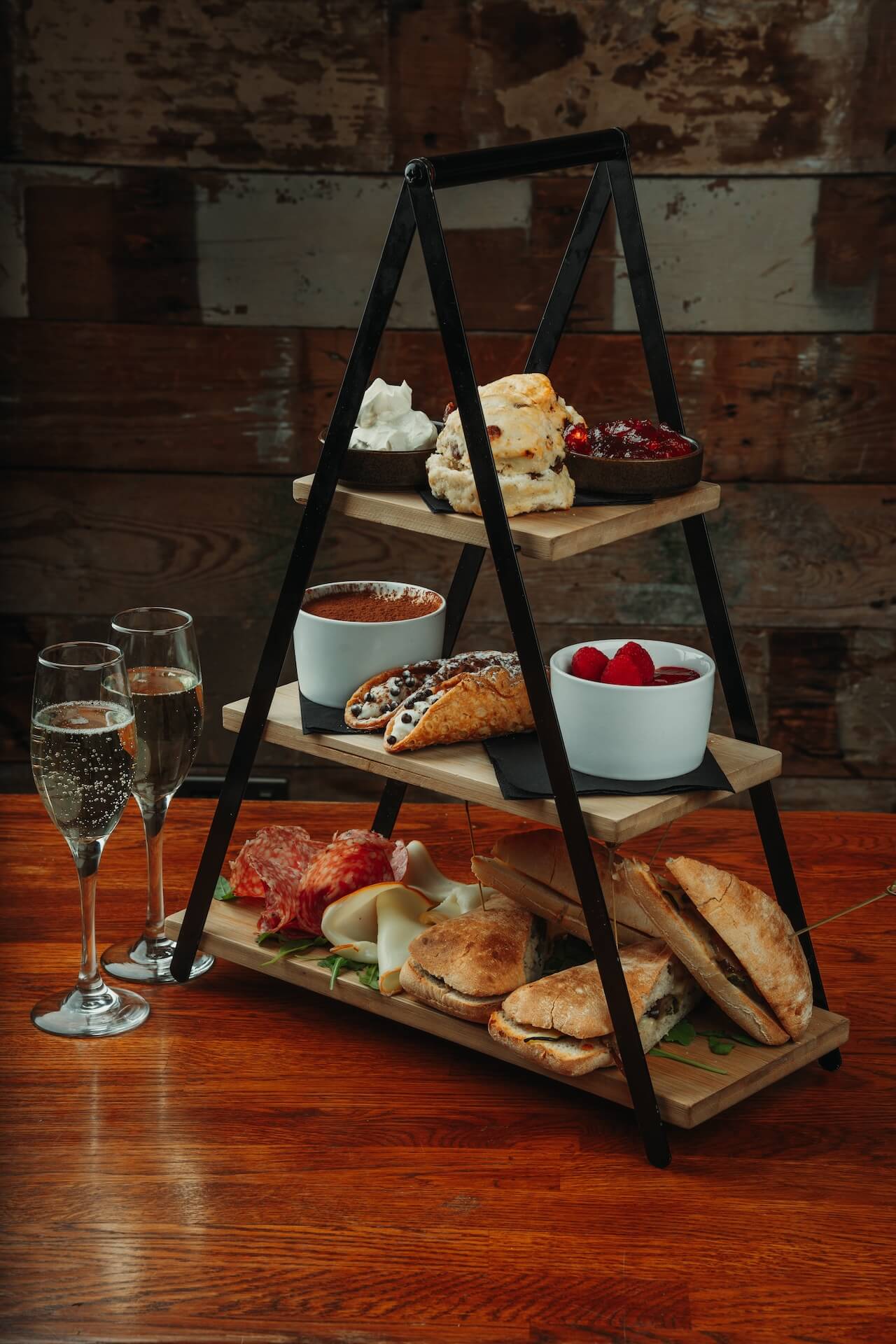 Italian Afternoon Tea Reading