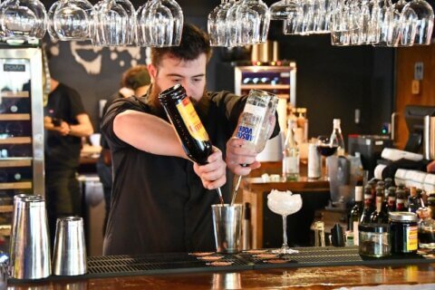 wine-bar-in-reading-italian-wines-small-plates-vino-vita